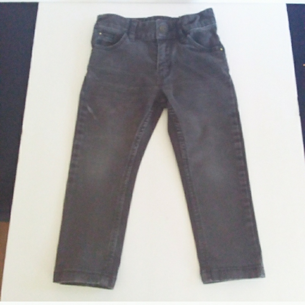 4/$20 🌸 H&M Grey Children Stretch Jeans Size 2 -3